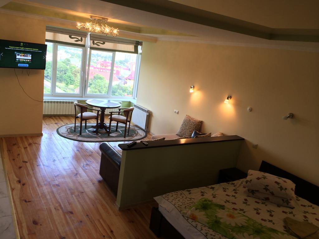 Apartments In The Center تريسكافيتس الغرفة الصورة